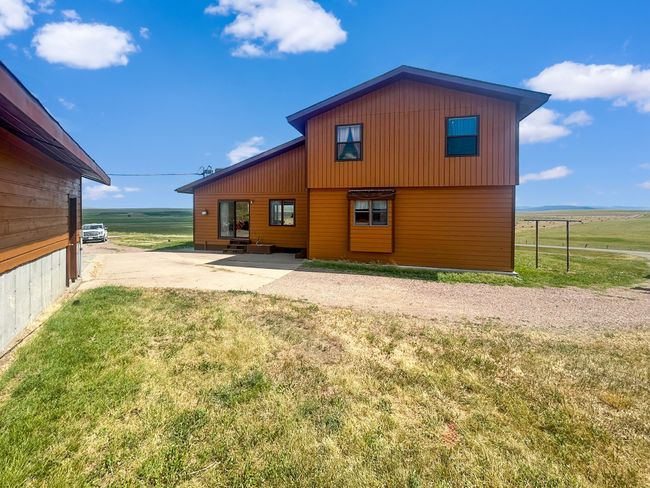 Back Exterior | Image 38