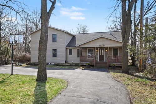 1516 Jewett St, Ann Arbor, MI, 48104-6208 | Card Image