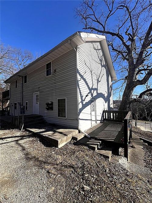 507 Henrie St, Excelsior Springs, MO, 64024-2005 | Card Image