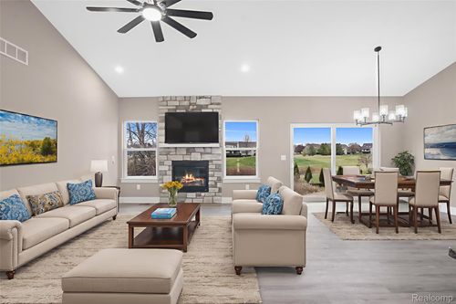 7246 Geraldine Cir, Swartz Creek, MI, 48473-7648 | Card Image