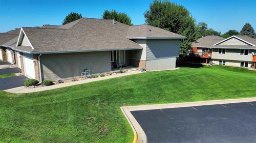 1447 Asbury Ln, Waterloo, IA, 50701-3555 | Card Image
