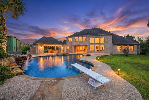 8802 Saxonwood Ct, Richmond, TX, 77469-5530 | Card Image