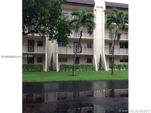 apt-105-9430 Poinciana Pl, Davie, FL, 33324-4814 | Card Image
