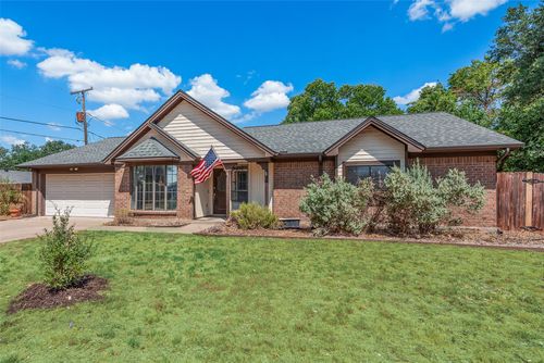 2809 Sarah Dr, Pantego, TX, 76013-4704 | Card Image