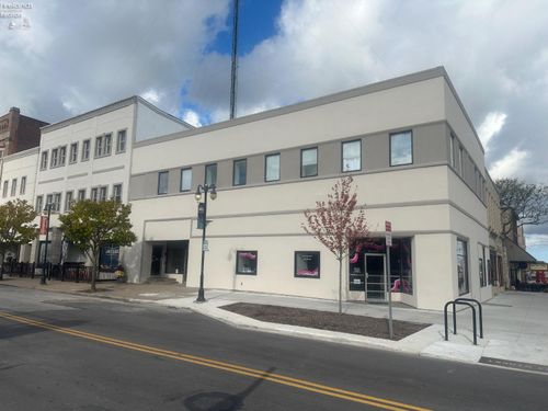 105 W Market St, Sandusky, OH, 44870-2516 | Card Image