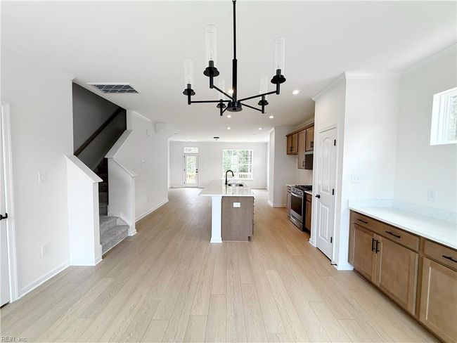 1390 Independence Blvd, House attached with 3 bedrooms, 4 bathrooms and null parking in Newport News VA | Image 9