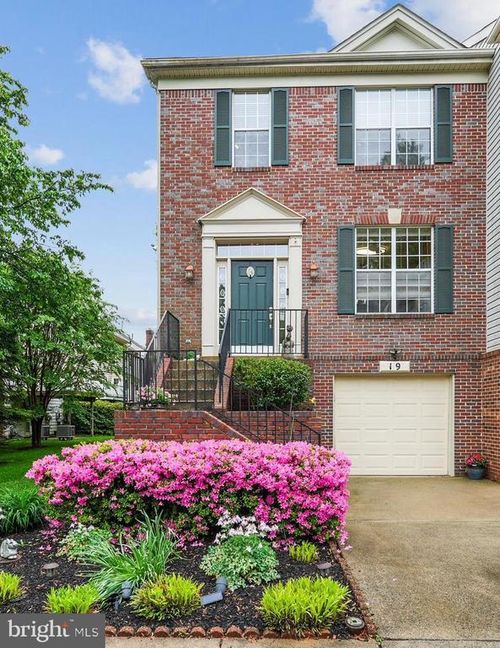 19 Vanderbilt Ct, ROCKVILLE, MD, 20850-4692 | Card Image