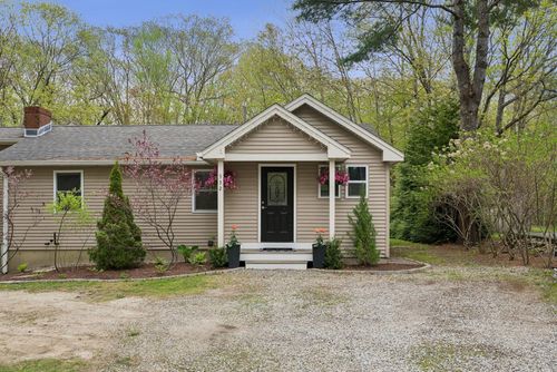 332 Portland St, Yarmouth, ME, 04096-8101 | Card Image