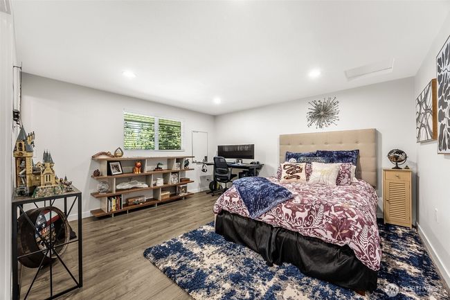 Master Bedroom | Image 23