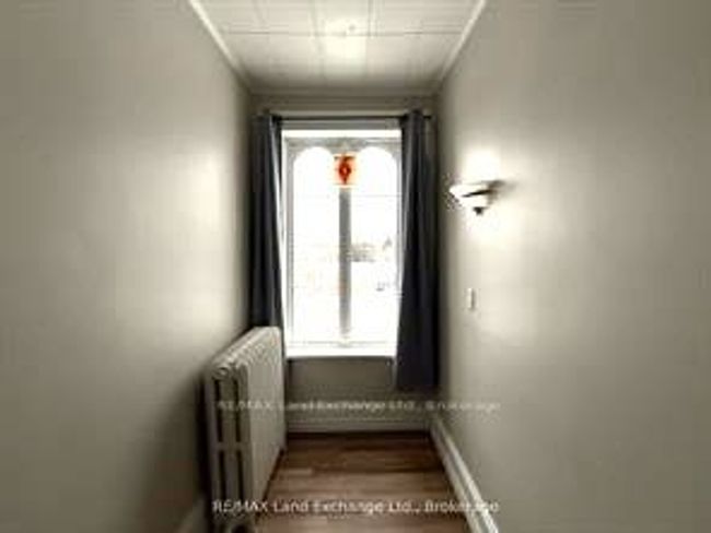 UPPER - 433 Broadway St, Home with 3 bedrooms, 1 bathrooms and 4 parking in Kincardine ON | Image 15