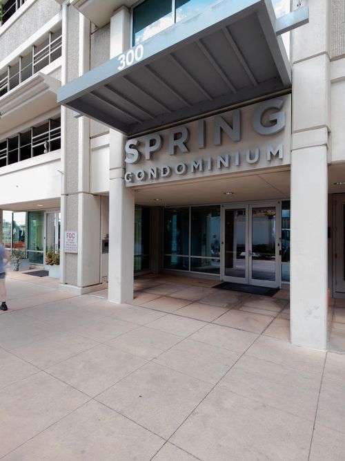 3806-300 Bowie St, Austin, TX, 78703-4686 | Card Image
