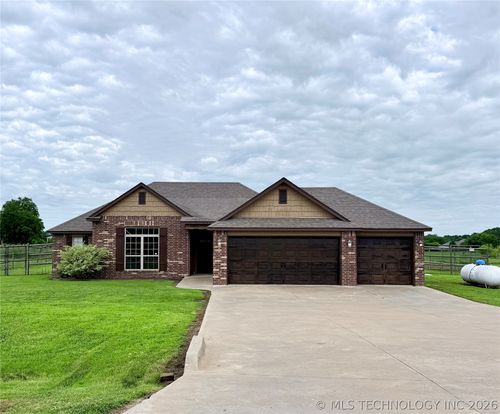 13964 Saddlebrook Dr, Oologah, OK, 74053-4238 | Card Image