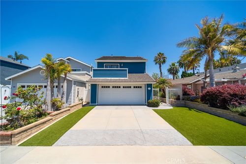 811 Oceanhill Dr, Huntington Beach, CA, 92648-3740 | Card Image