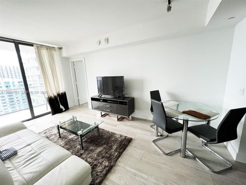 2603-121 Ne 34th St, Miami, FL, 33137-3852 | Card Image