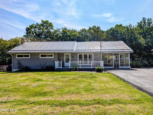 212 Maple Dr, Everett, PA, 15537-9658 | Card Image