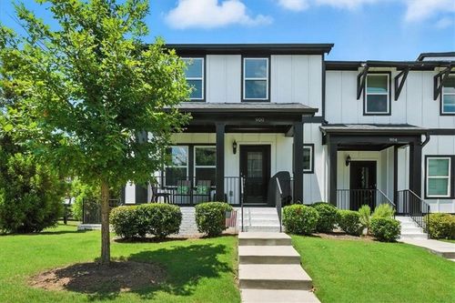 900 Sweetwater Grv, Woodstock, GA, 30188-6113 | Card Image