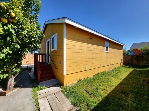 2811 Tulare Ave, Richmond, CA, 94804-1027 | Card Image