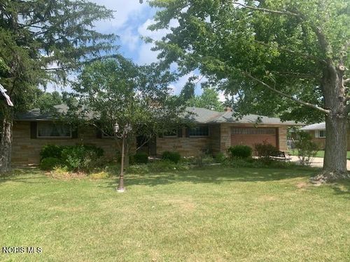 212 Cleveland Ave, Defiance, OH, 43512-3513 | Card Image