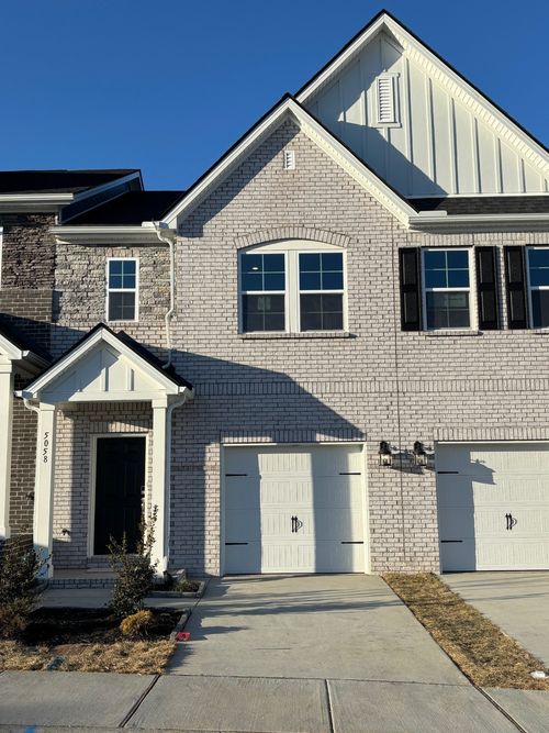 5065 Dayflower Dr, Hermitage, TN, 37076-2472 | Card Image