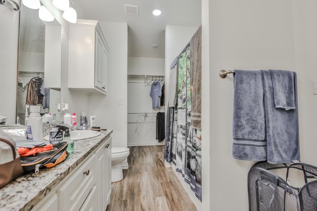 6904 20 Th St, Townhouse with 3 bedrooms, 2 bathrooms and null parking in Lubbock TX | Image 9