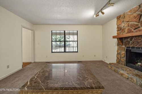 1606 Sunrise Dr, Maryville, TN, 37803-5640 | Card Image