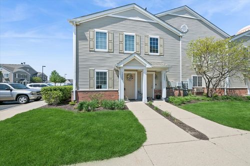 d-122 Bertram Dr, Yorkville, IL, 60560-6008 | Card Image