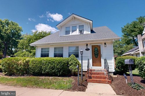 222 S 3rd St, DENTON, MD, 21629-1230 | Card Image