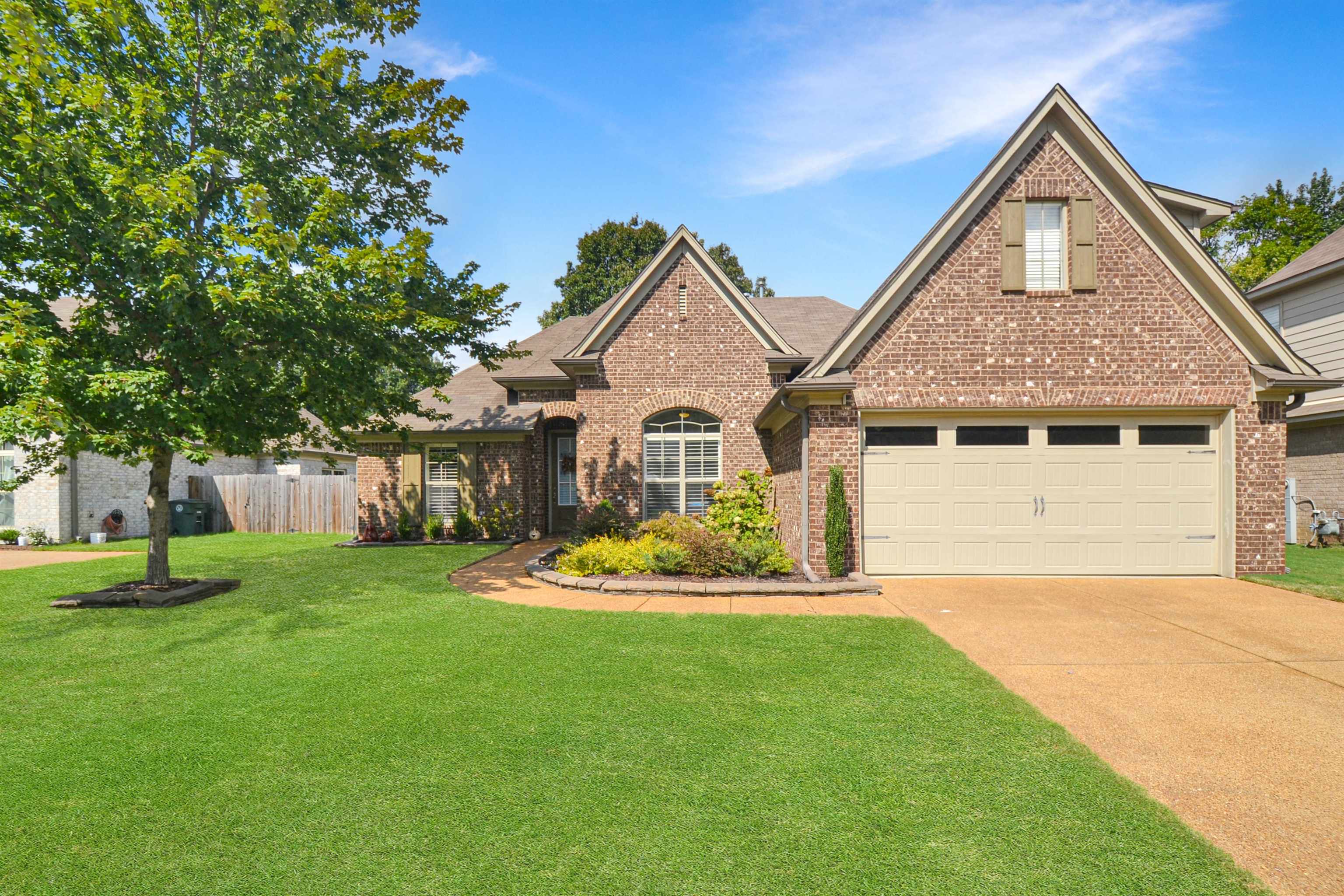 Ivy Lake Ln, Bartlett, TN 38133