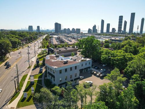 107-523 The Queensway, Etobicoke, ON, M8Y1J7 | Card Image