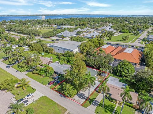 1427 Davis Dr, FORT MYERS, FL, 33919-1069 | Card Image