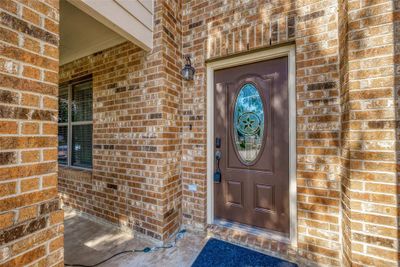 Spacious Front Entry | Image 3