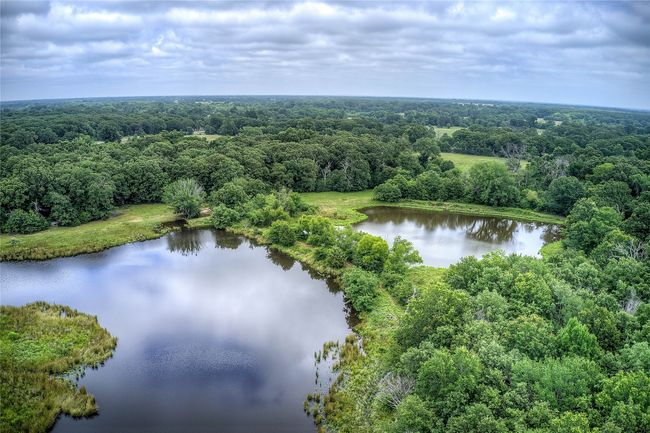 17133 Farm Road 1567 W, Home with 2 bedrooms, 1 bathrooms and null parking in Lone Oak TX | Image 25