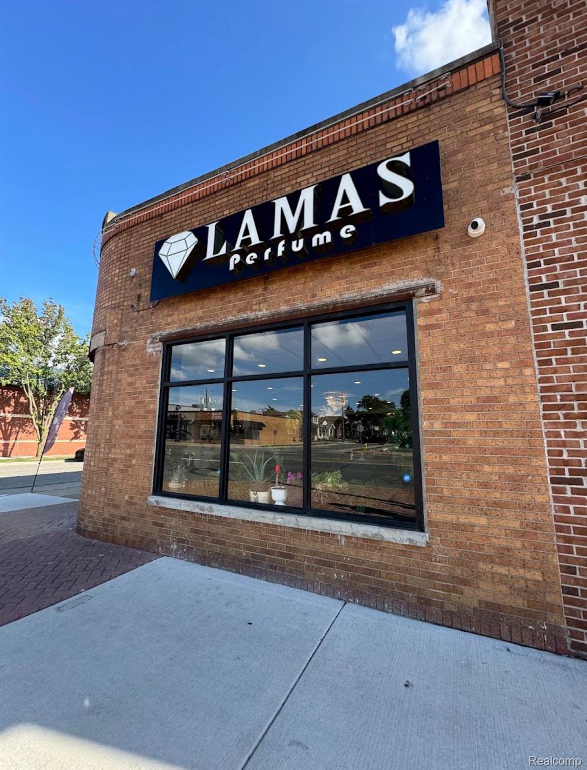15301 W Warren Ave, Dearborn, MI 48126