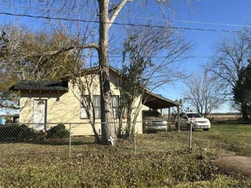 279 Philip Gremillion Ln, Cottonport, LA, 71327-4311 | Card Image