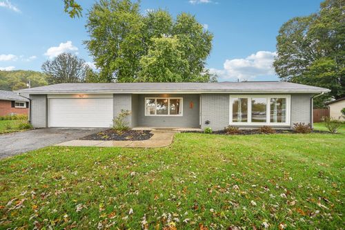 787 Country Club Dr, Newark, OH, 43055-1605 | Card Image