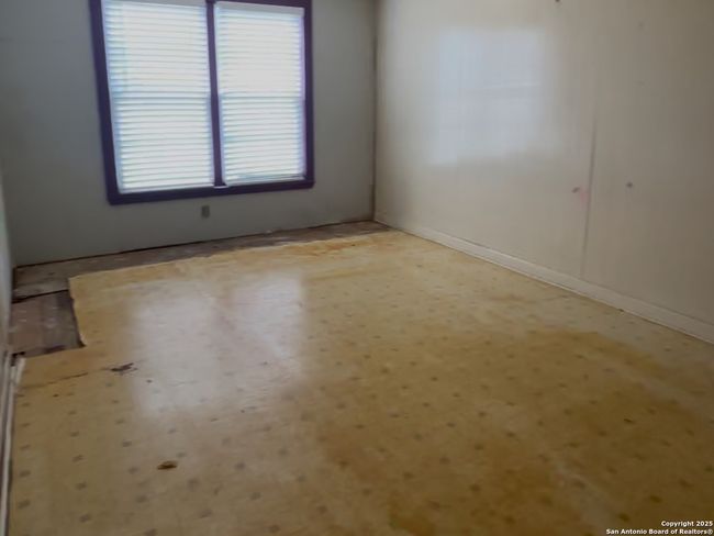 726 L Ave, House other with 3 bedrooms, 13 bathrooms and null parking in Poteet TX | Image 4