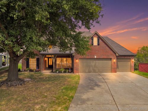 325 E 112th St S, Jenks, OK, 74037-2020 | Card Image