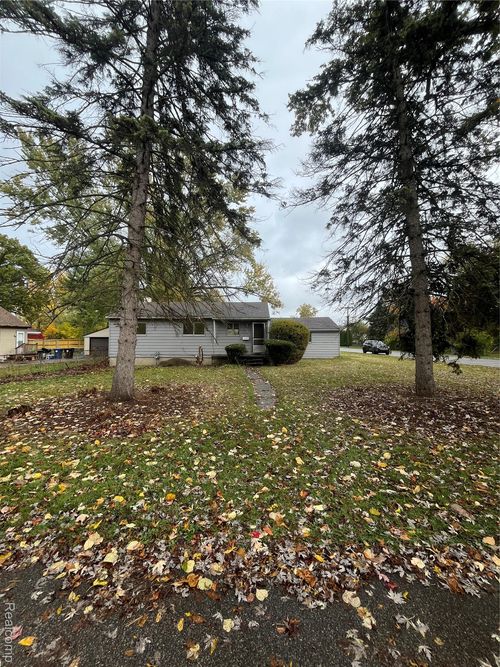 19412 Gaylord, Redford, MI, 48240-1521 | Card Image