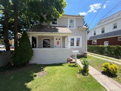30 Pierson Ave, Hempstead, NY, 11550-6910 | Card Image