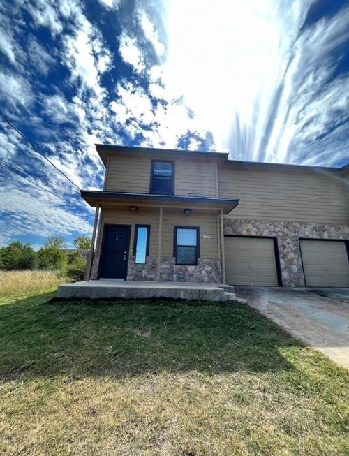 apt-a-105 Homonu Ct, Bastrop, TX, 78602-4795 | Card Image