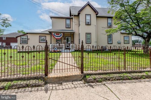 300 New Jersey Ave, Riverside, NJ, 08075-3518 | Card Image