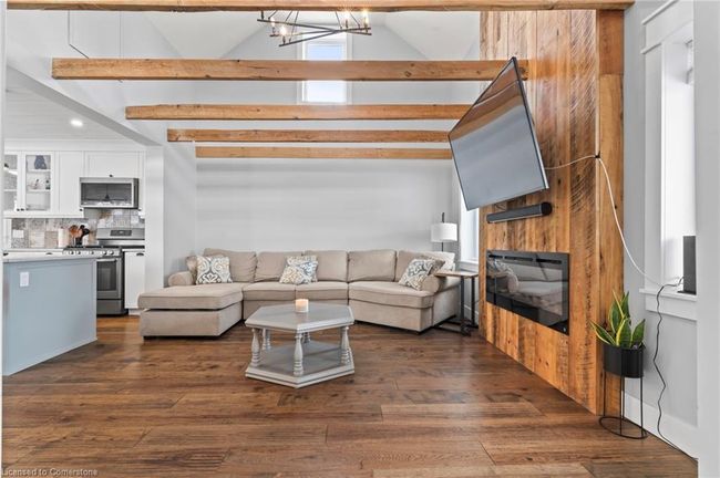 210 King St E, House other with 3 bedrooms, 2 bathrooms and 2 parking in Atwood ON | Image 9
