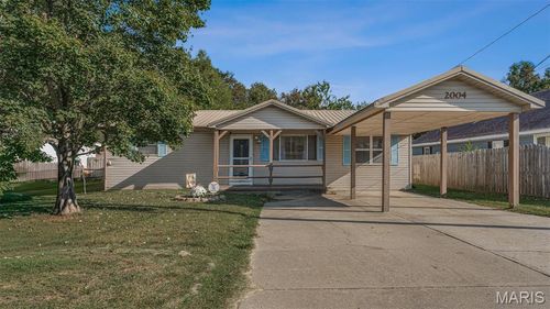2004 Russell St, Kennett, MO, 63857-2347 | Card Image