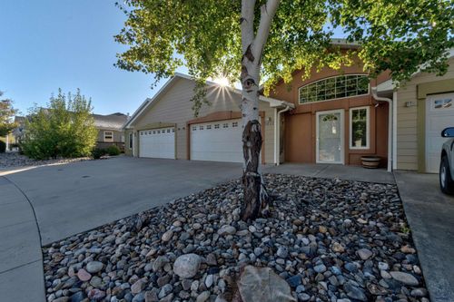 5213 Hayloft Ln, Rapid City, SD, 57703-7040 | Card Image