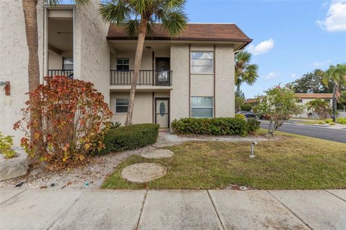 15e-2750 E Bay Dr, LARGO, FL, 33771-2492 | Card Image