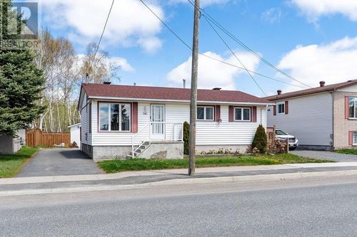 141 Main St E, Chelmsford, ON, P0M1L0 | Card Image