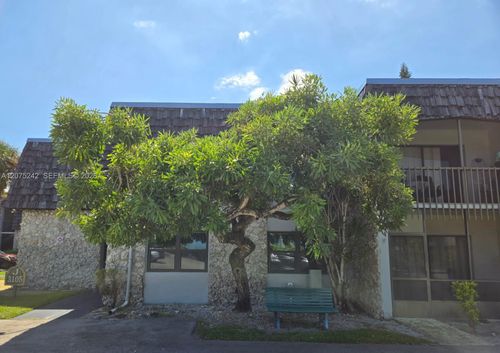 j101-3105 Oakland Shores Dr, Oakland Park, FL, 33309-5617 | Card Image