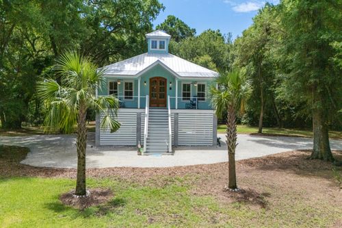 16 Oakwood Ln, Edisto Island, SC, 29438-7207 | Card Image