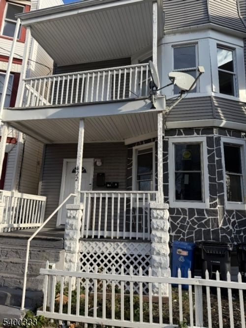 422 Jelliff Ave, Newark, NJ, 07112-2716 | Card Image