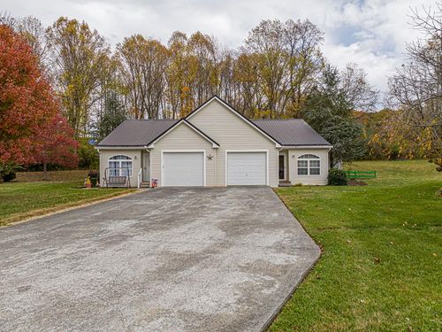 111 Willow Oak Ct, Bristol, VA, 24201-8000 | Card Image